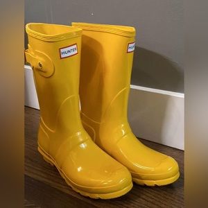 Hunter yellow boots
